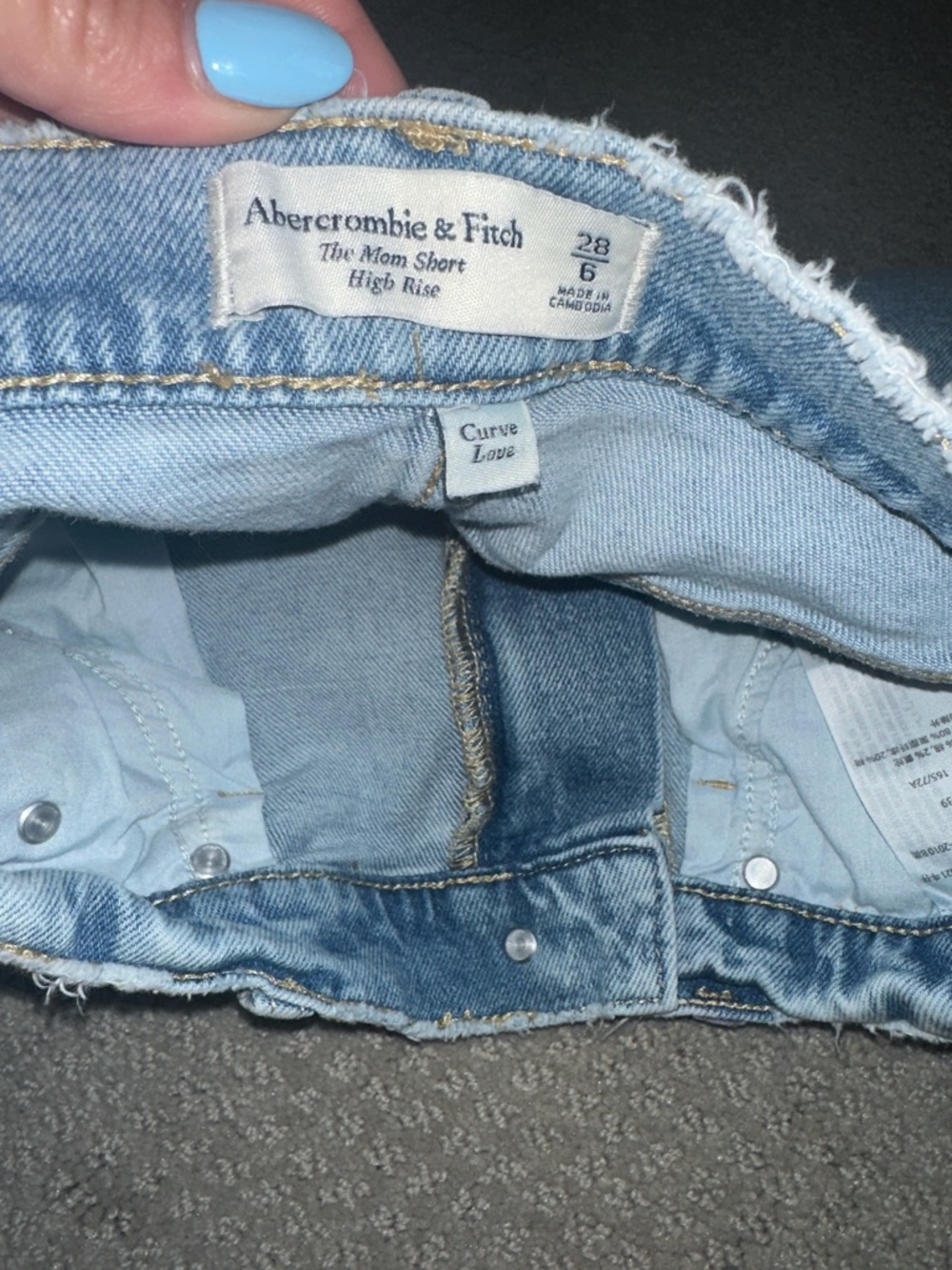 So cute! Abercrombie & Fitch "the mom" high rise short (28/6) - Picture 5 of 5